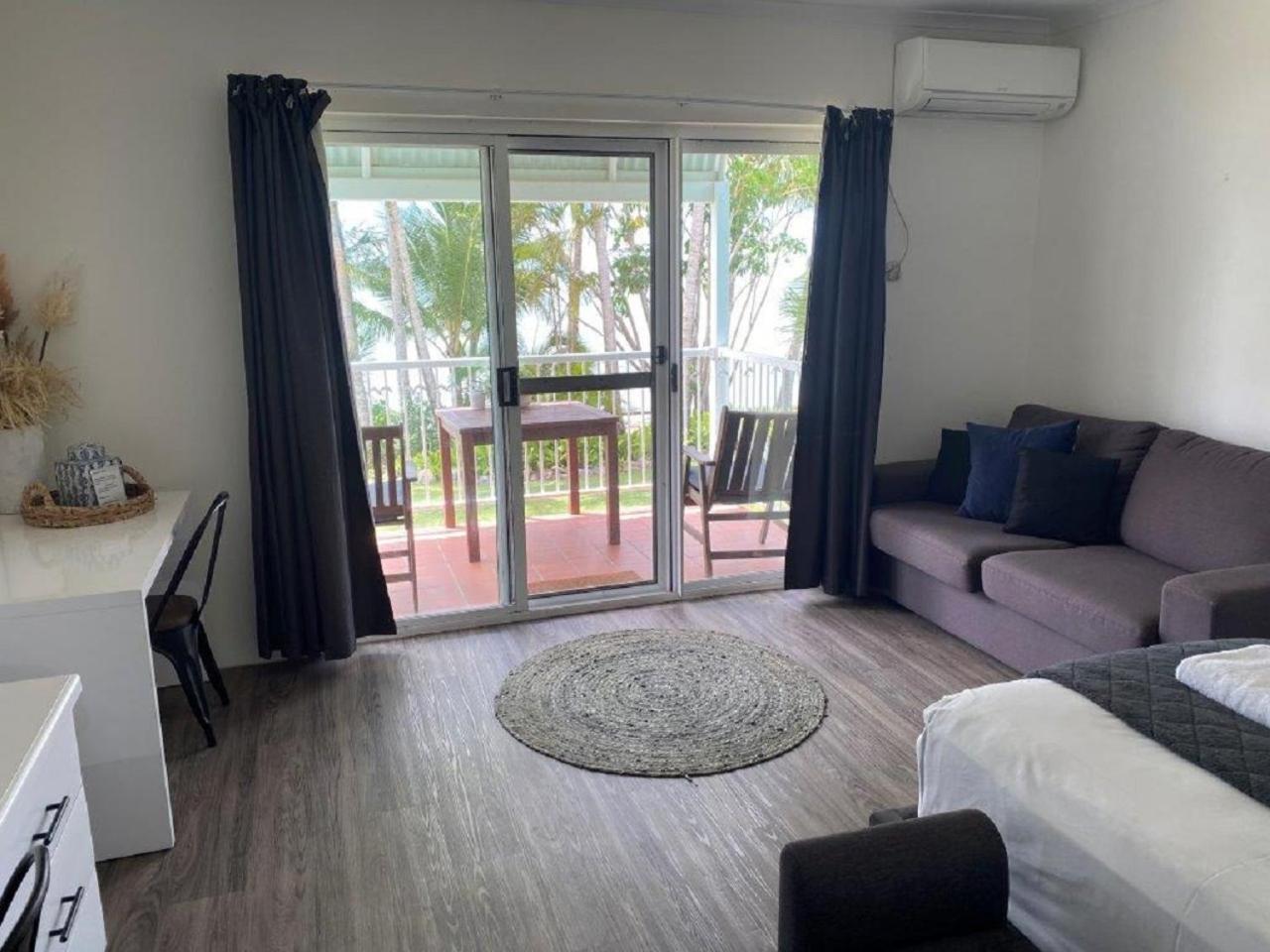 The Resort At Dolphin Heads Маккай Номер фото